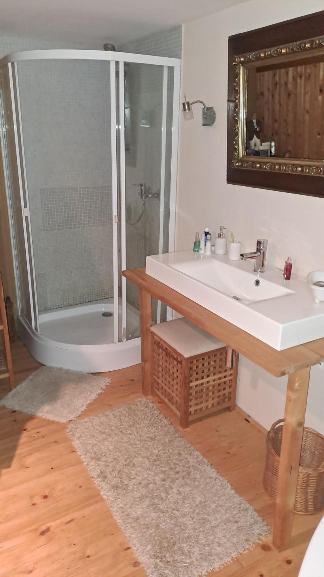 Apartmenthaus Mit Sauna Und Whirlpool Krefeld Ngoại thất bức ảnh
