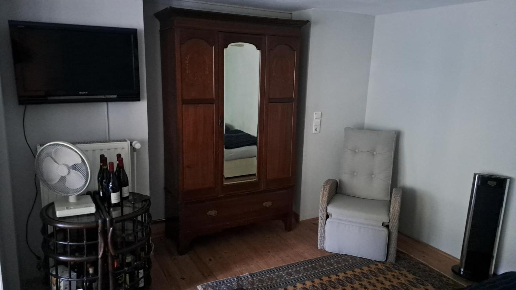 Apartmenthaus Mit Sauna Und Whirlpool Krefeld Ngoại thất bức ảnh